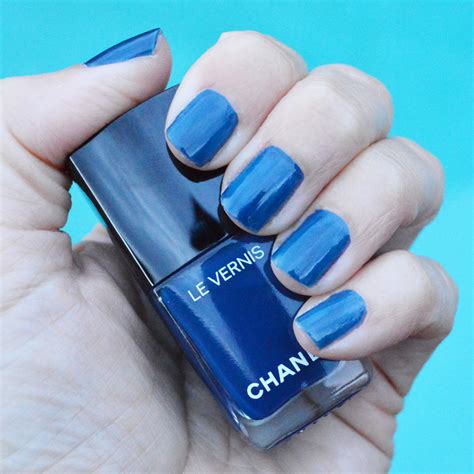 Chanel Bleu Trompeur nail polish review – Bay Area Fashionista